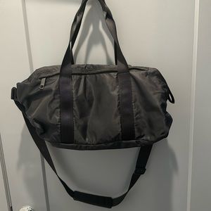 Lululemon 19L fast track duffle
